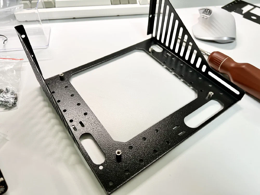 10인치 ITX 메인보드 랙마운트 브라켓 스탠드오프 조립