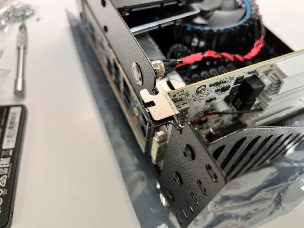 10인치 ITX 메인보드 랙마운트 브라켓 PCIe 간섭