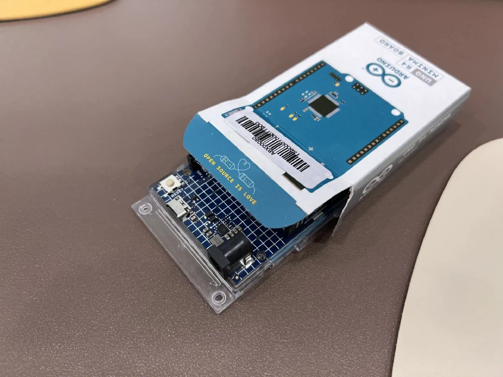 아두이노 우노 R4 언박싱