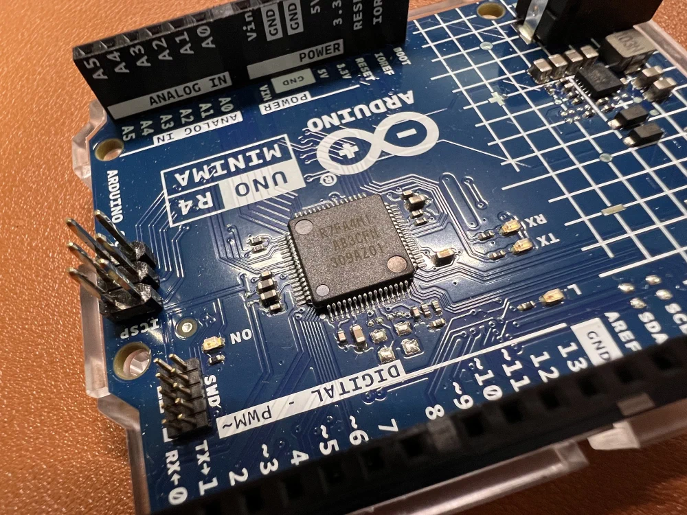 R4의 MCU, RA4M1