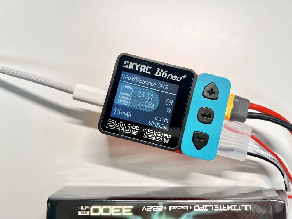 SKYRC B6 Neo Plus PD 충전기로 배터리 충전 2