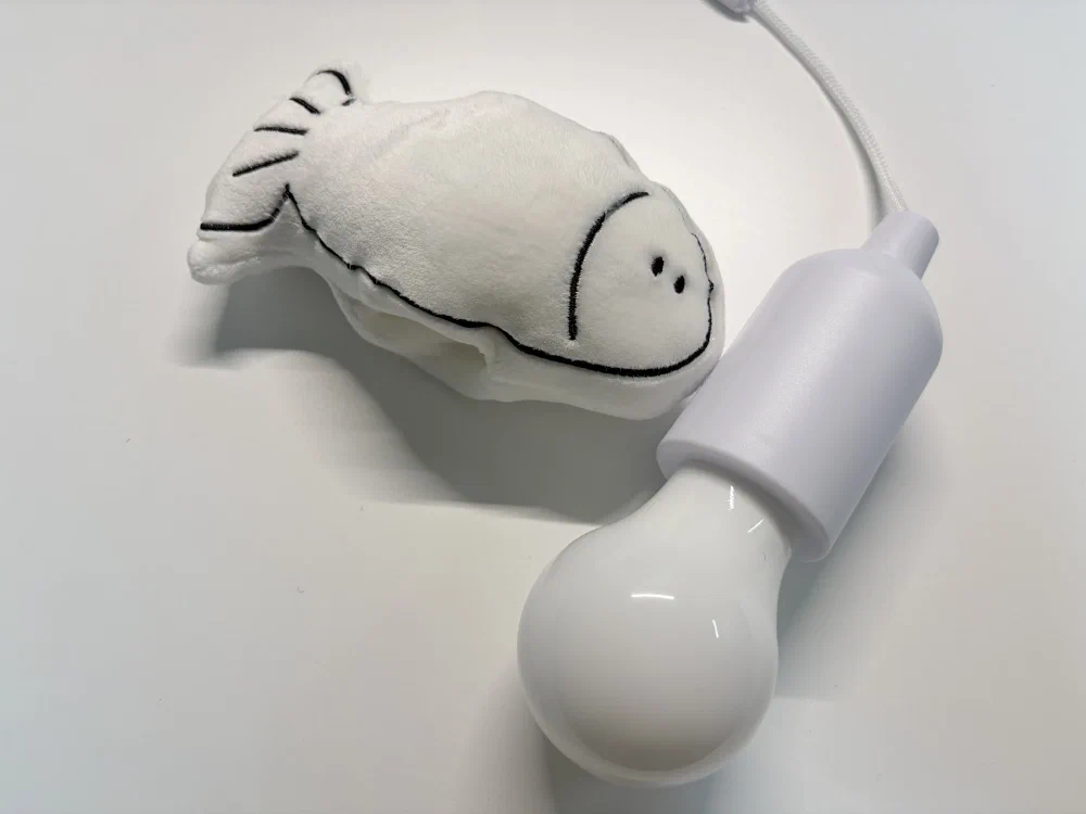 굴비 조명에서 분리한 내부 인형